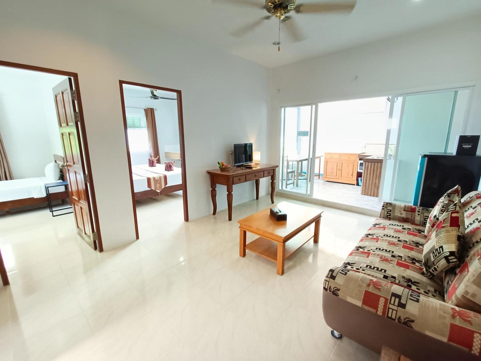 Hotel NC residencia Patong Habitación foto